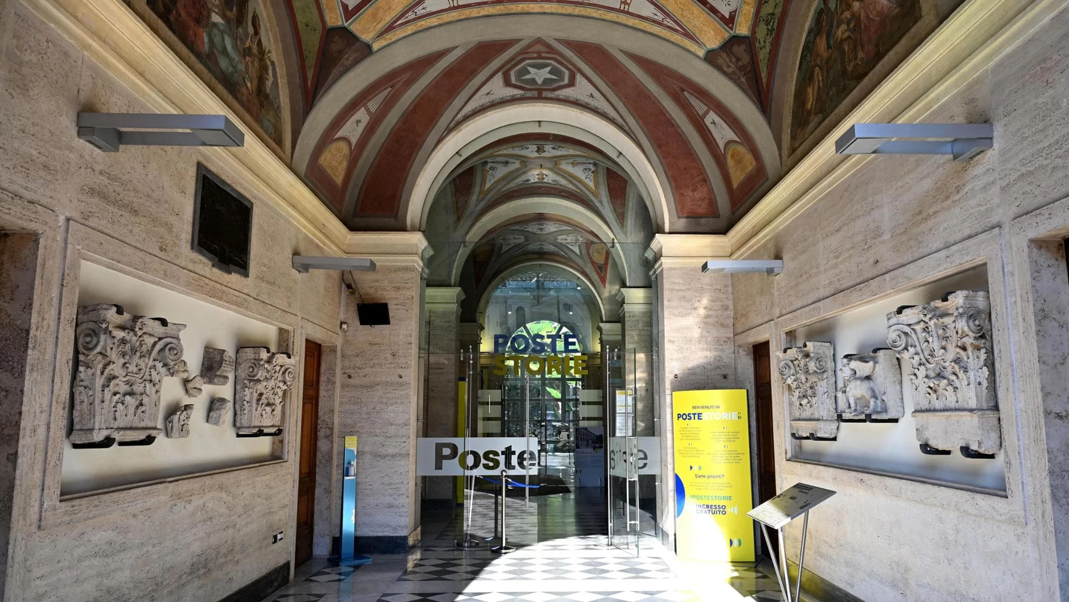 Buoni postali o Btp? Sicurezza, durata e rendimenti: i prodotti di